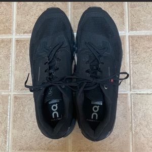 Mens Size 12 On Running. EUC